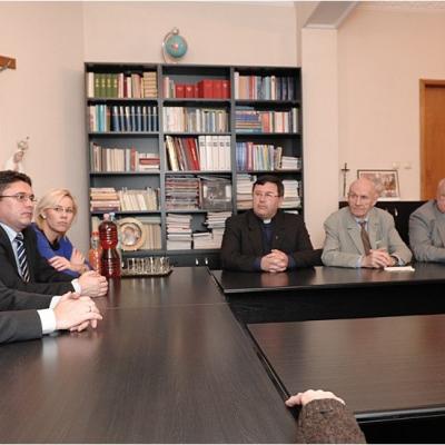 14 noiembrie: Iaşi. Vizita domnului Marek Szczygieł, ambasadorul Polonie în România, la PS Petru Gherghel, la Episcopia Romano-Catolică de Iaşi