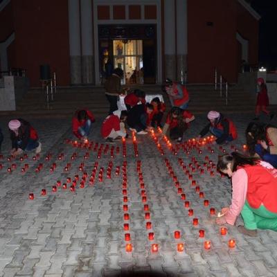 16 noiembrie: Caritas: Un milion de stele au luminat acelaşi cer din locuri diferite