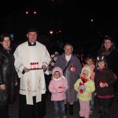 16 noiembrie: Caritas: Un milion de stele au luminat acelaşi cer din locuri diferite