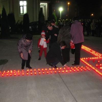 16 noiembrie: Caritas: Un milion de stele au luminat acelaşi cer din locuri diferite