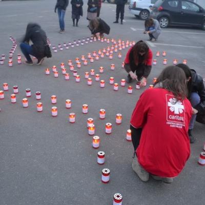 16 noiembrie: Caritas: Un milion de stele au luminat acelaşi cer din locuri diferite