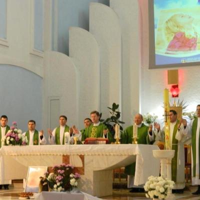 16 noiembrie: Tămăşeni: Întâlnirea Acţiunii Catolice pe zona Roman