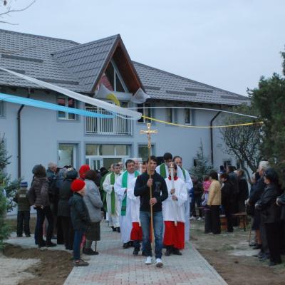 17 noiembrie: Şcheia: Sfinţirea pietrei de temelie a căminului "Samariteanul milostiv"