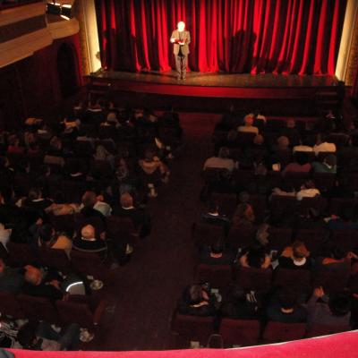 2 decembrie: Bacău: Piesa "Anton Durcovici - Omul cu faţa de bronz", la Teatrul "George Bacovia"
