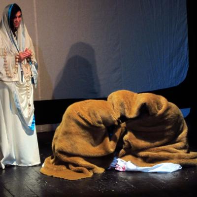 2 decembrie: Bacău: Piesa "Anton Durcovici - Omul cu faţa de bronz", la Teatrul "George Bacovia"