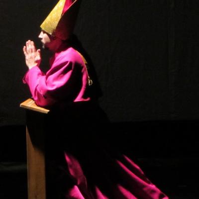 2 decembrie: Bacău: Piesa "Anton Durcovici - Omul cu faţa de bronz", la Teatrul "George Bacovia"