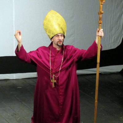 2 decembrie: Bacău: Piesa "Anton Durcovici - Omul cu faţa de bronz", la Teatrul "George Bacovia"