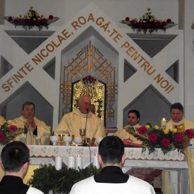 6 decembrie: Bacău: Hramul Parohiei "Sfântul Nicolae"