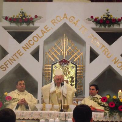 6 decembrie: Bacău: Hramul Parohiei "Sfântul Nicolae"