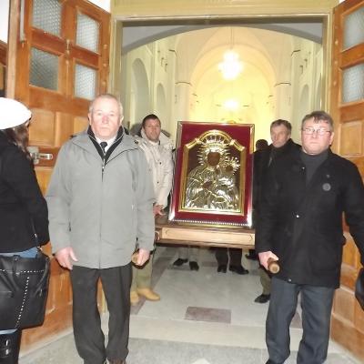 8-11 decembrie: Hălăuceşti: Peregrinatio Mariae