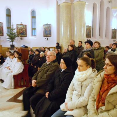 8 decembrie: Roman: Depunerea adeziunii la Acţiunea Catolică în Parohia "Sfânta Tereza a Pruncului Isus" şi misiuni populare
