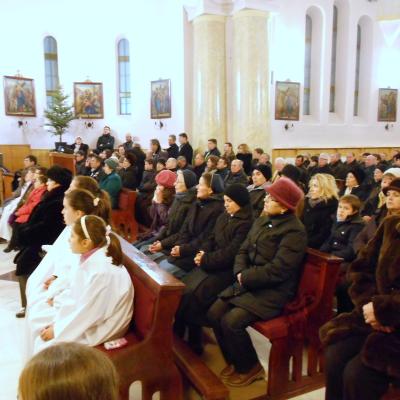 8 decembrie: Roman: Depunerea adeziunii la Acţiunea Catolică în Parohia "Sfânta Tereza a Pruncului Isus" şi misiuni populare