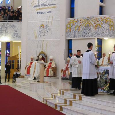 9 decembrie: Iaşi: Sfinţiri de diaconi