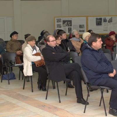 13 decembrie: Iaşi: Lansarea cărţii "Papa Francisc - o întreită premieră"