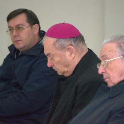 13 decembrie: Iaşi: Lansarea cărţii "Papa Francisc - o întreită premieră"