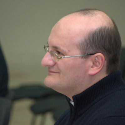 13 decembrie: Iaşi: Lansarea cărţii "Papa Francisc - o întreită premieră"