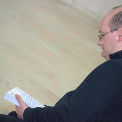 13 decembrie: Iaşi: Lansarea cărţii "Papa Francisc - o întreită premieră"