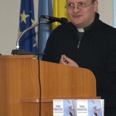 13 decembrie: Iaşi: Lansarea cărţii "Papa Francisc - o întreită premieră"