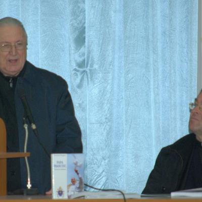 13 decembrie: Iaşi: Lansarea cărţii "Papa Francisc - o întreită premieră"