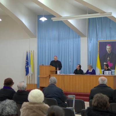13 decembrie: Iaşi: Lansarea cărţii "Papa Francisc - o întreită premieră"