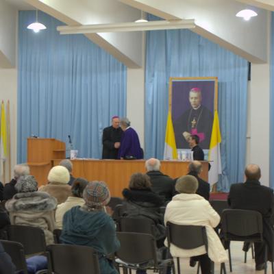 13 decembrie: Iaşi: Lansarea cărţii "Papa Francisc - o întreită premieră"