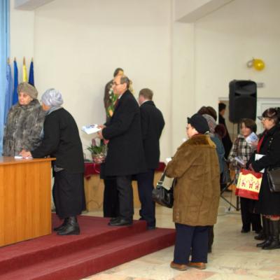 13 decembrie: Iaşi: Lansarea cărţii "Papa Francisc - o întreită premieră"