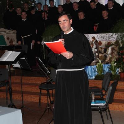 15 decembrie: Roman: Concert de Crăciun