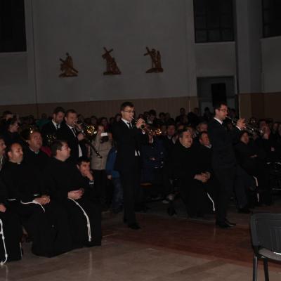 15 decembrie: Roman: Concert de Crăciun