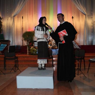 15 decembrie: Roman: Concert de Crăciun