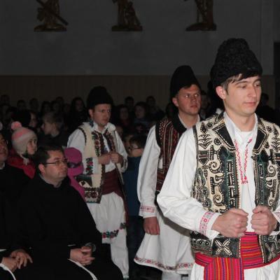 15 decembrie: Roman: Concert de Crăciun
