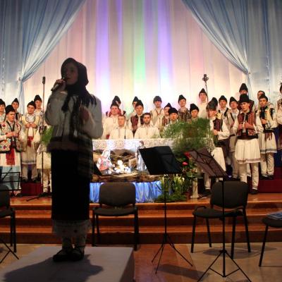 15 decembrie: Roman: Concert de Crăciun