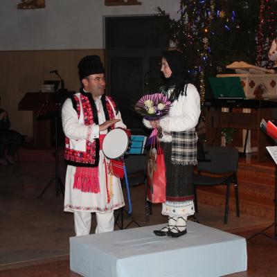 15 decembrie: Roman: Concert de Crăciun