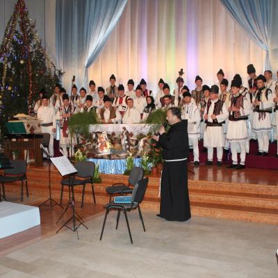 15 decembrie: Roman: Concert de Crăciun
