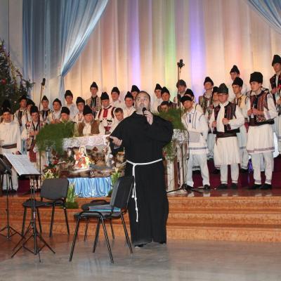 15 decembrie: Roman: Concert de Crăciun