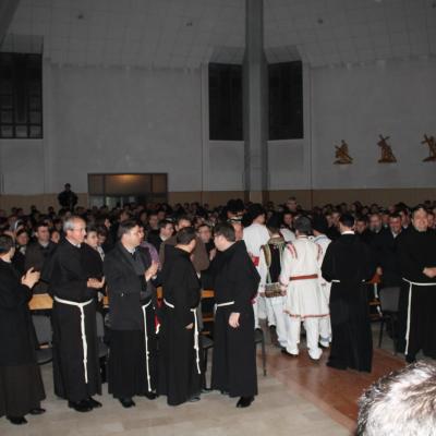 15 decembrie: Roman: Concert de Crăciun
