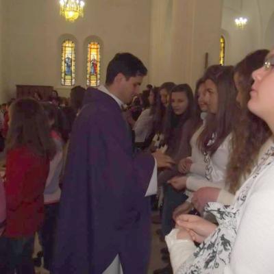 15 decembrie: Hălăuceşti: Noi membri în "Armata Maicii Domnului"