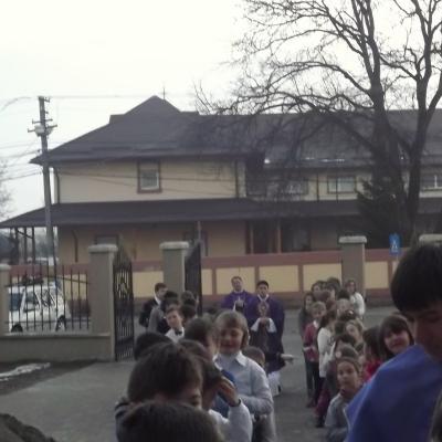 15 decembrie: Hălăuceşti: Noi membri în "Armata Maicii Domnului"