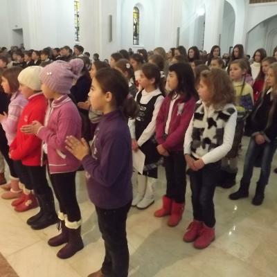 15 decembrie: Hălăuceşti: Noi membri în "Armata Maicii Domnului"