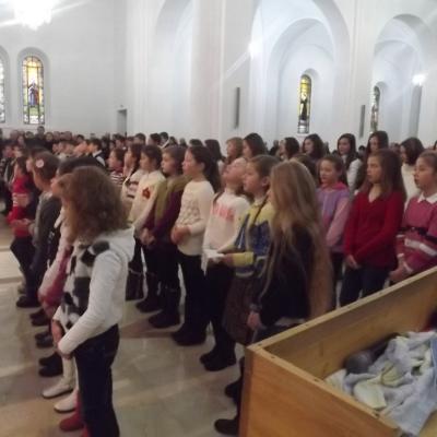 15 decembrie: Hălăuceşti: Noi membri în "Armata Maicii Domnului"