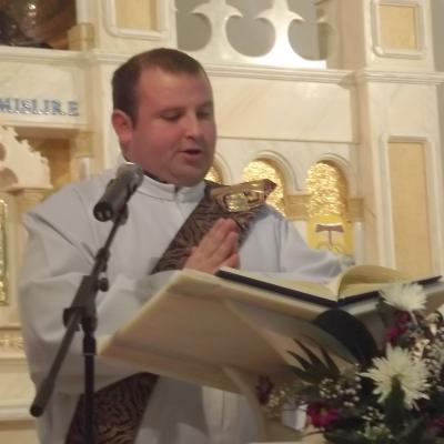 15 decembrie: Hălăuceşti: Noi membri în "Armata Maicii Domnului"