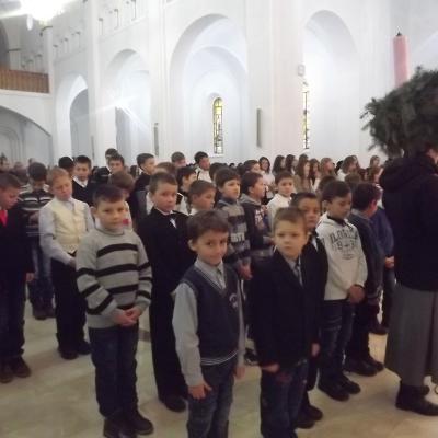 15 decembrie: Hălăuceşti: Noi membri în "Armata Maicii Domnului"
