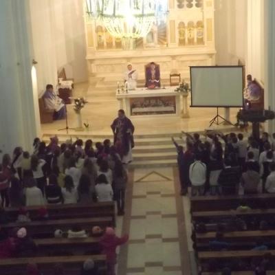 15 decembrie: Hălăuceşti: Noi membri în "Armata Maicii Domnului"