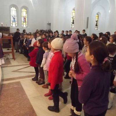 15 decembrie: Hălăuceşti: Noi membri în "Armata Maicii Domnului"