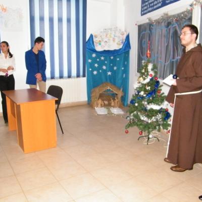 15-20 decembrie: Oneşti: Întâmpinarea Crăciunului la Liceul Teologic "Fericitul Ieremia"
