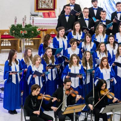15 decembrie: Iaşi: Concertul "Juvenes Ecclesiae". Foto: Marius Jean Laurescu
