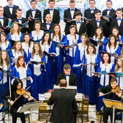 15 decembrie: Iaşi: Concertul "Juvenes Ecclesiae". Foto: Marius Jean Laurescu
