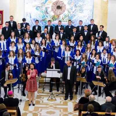 15 decembrie: Iaşi: Concertul "Juvenes Ecclesiae". Foto: Marius Jean Laurescu