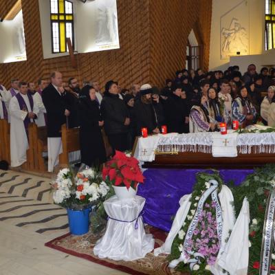 19 decembrie: Gherăeşti: Funeraliile părintelui Ionel Râtan