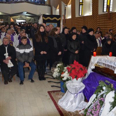 19 decembrie: Gherăeşti: Funeraliile părintelui Ionel Râtan