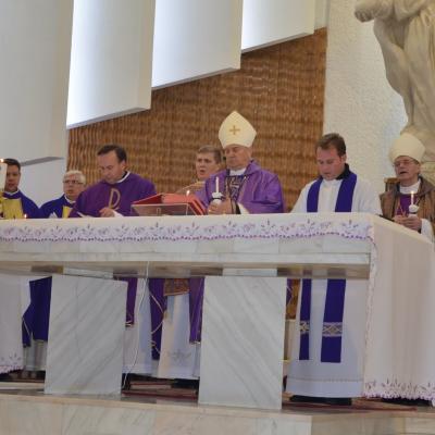 19 decembrie: Gherăeşti: Funeraliile părintelui Ionel Râtan